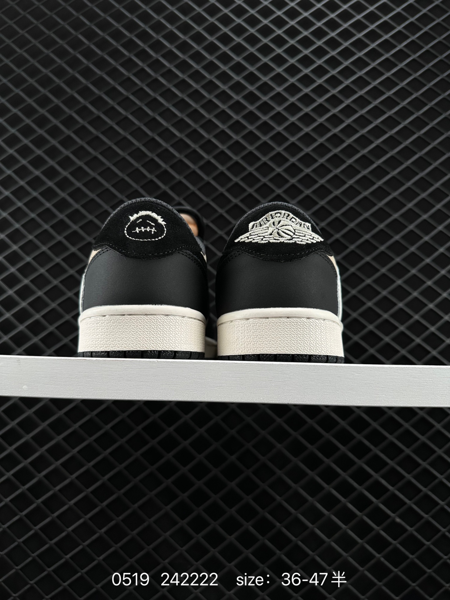 Travis Scott x Air Jordan 1 Low